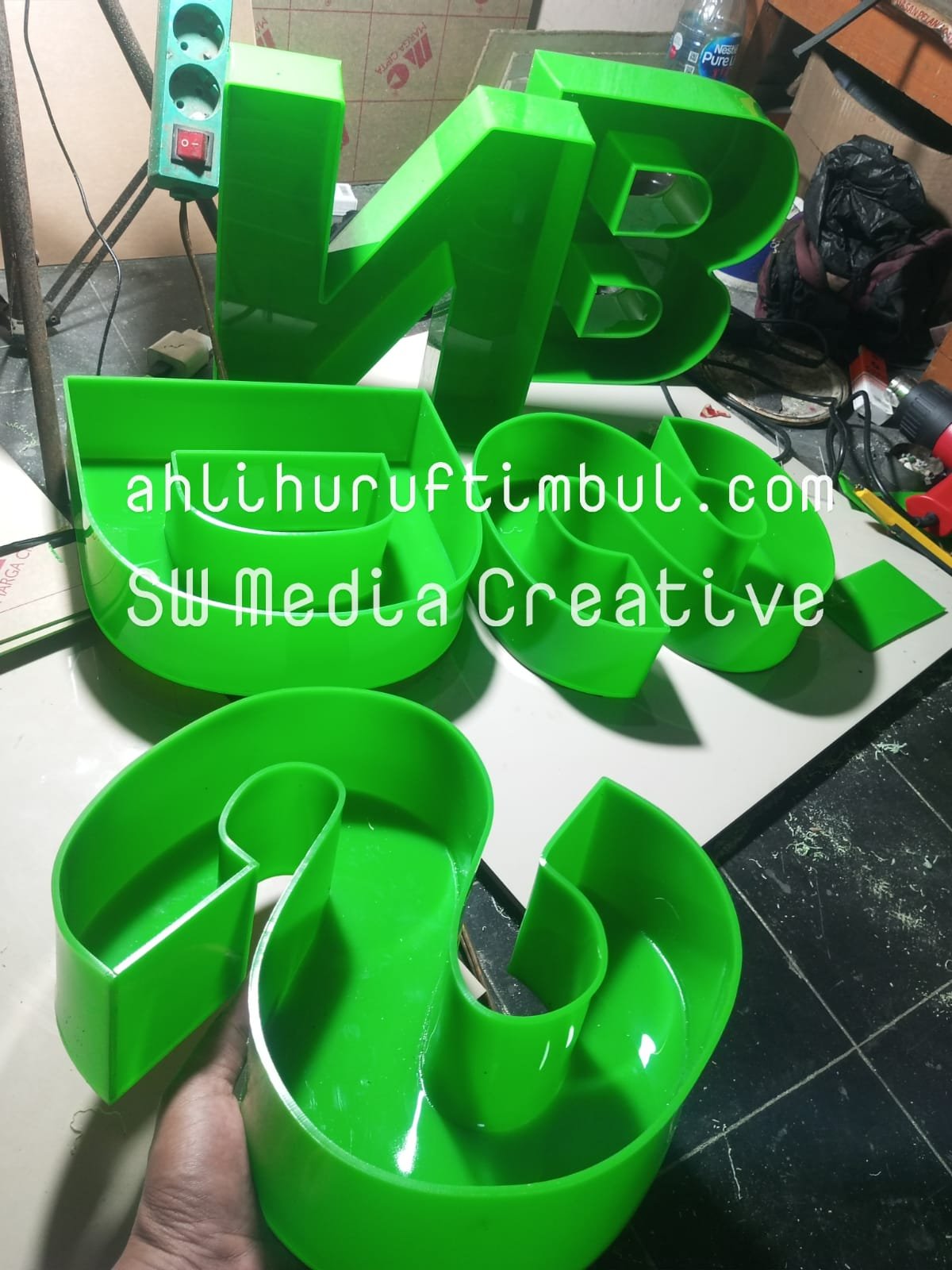 huruf timbul arilik nyala - gambar 7